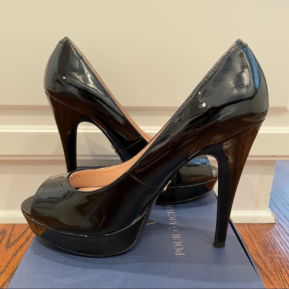 Pour La Victoire Angelie Black Patent Pump 8.5